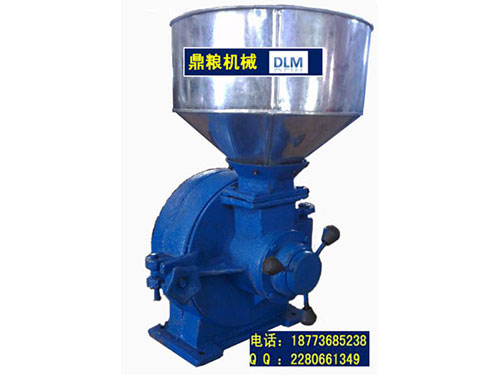 30型磨片式粉碎機、磨粉機磨粉機，磨片式，產(chǎn)量達1000公斤時,粗細可調(diào)