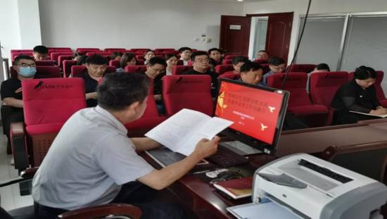 “精確定位，發(fā)揮引領，實現(xiàn)黨建和業(yè)務工作雙融合”主題黨課活動