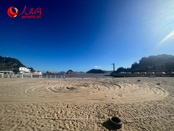 東岙沙灘風(fēng)景。人民網(wǎng) 歐陽易佳攝